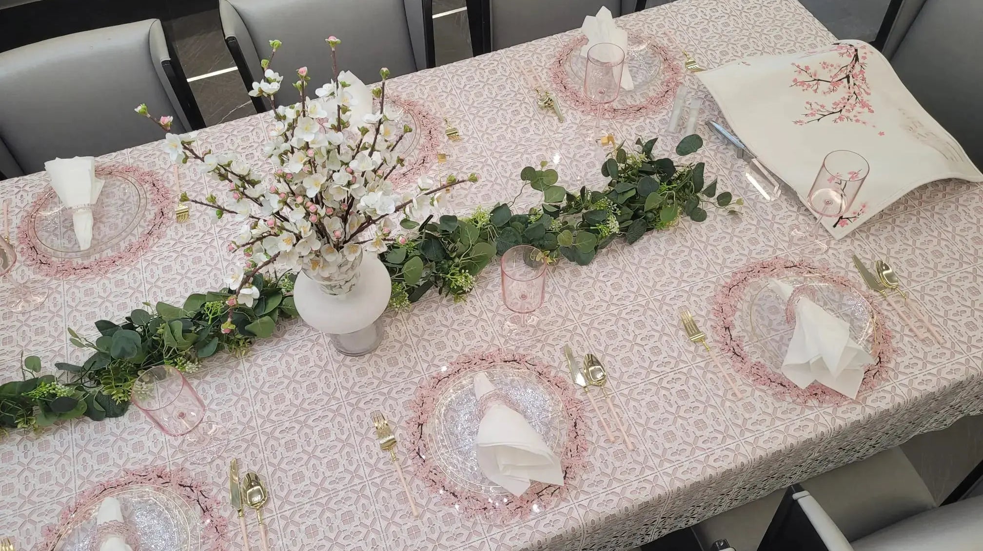 Elevate Your Dining Experience at Home with These Must-Have Table Setting Essentials - Waterdale Collection