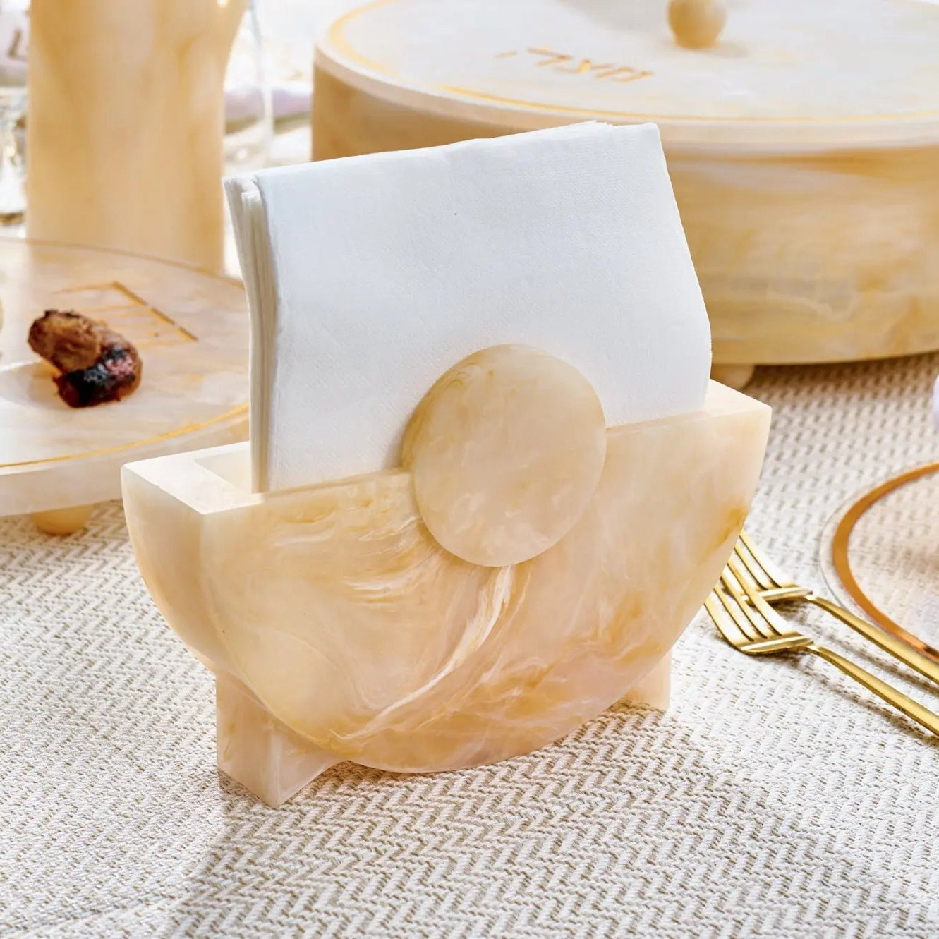 Napkins, Holders & Rings - Waterdale Collection