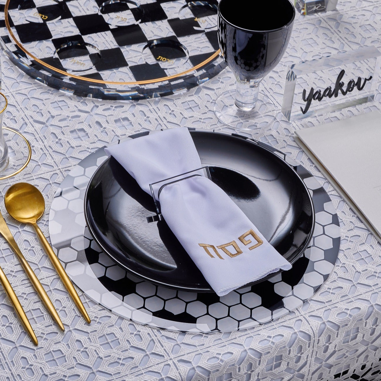 Pesach Onyx - Waterdale Collection