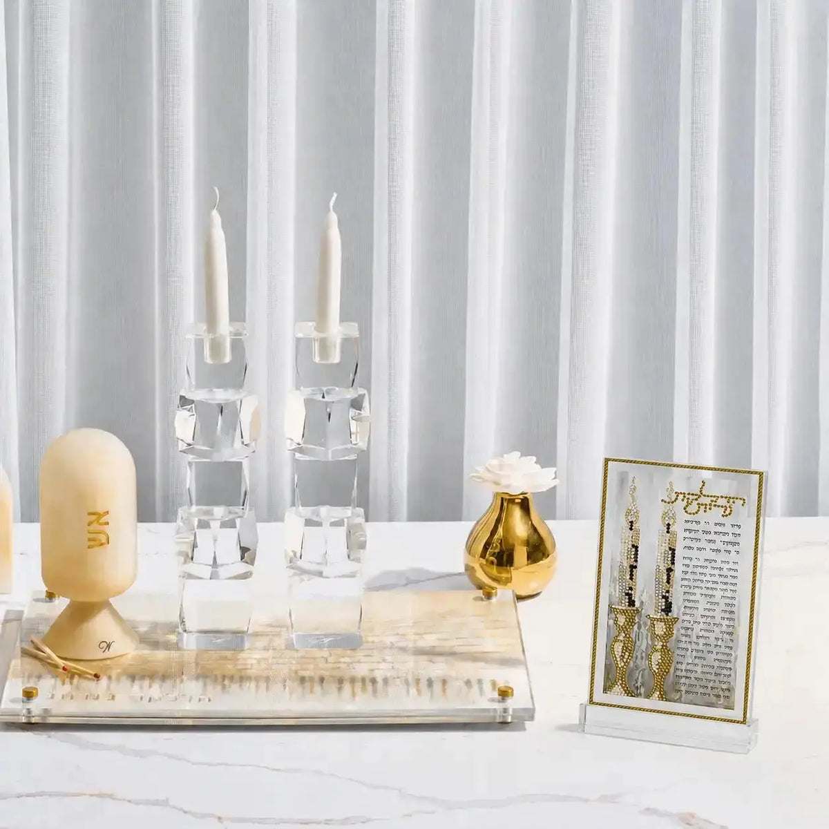 Diamond Art Hadlokas Neiros Card displaying acrylic diamond painting design with white candle holders and gold decorative accents on white background.