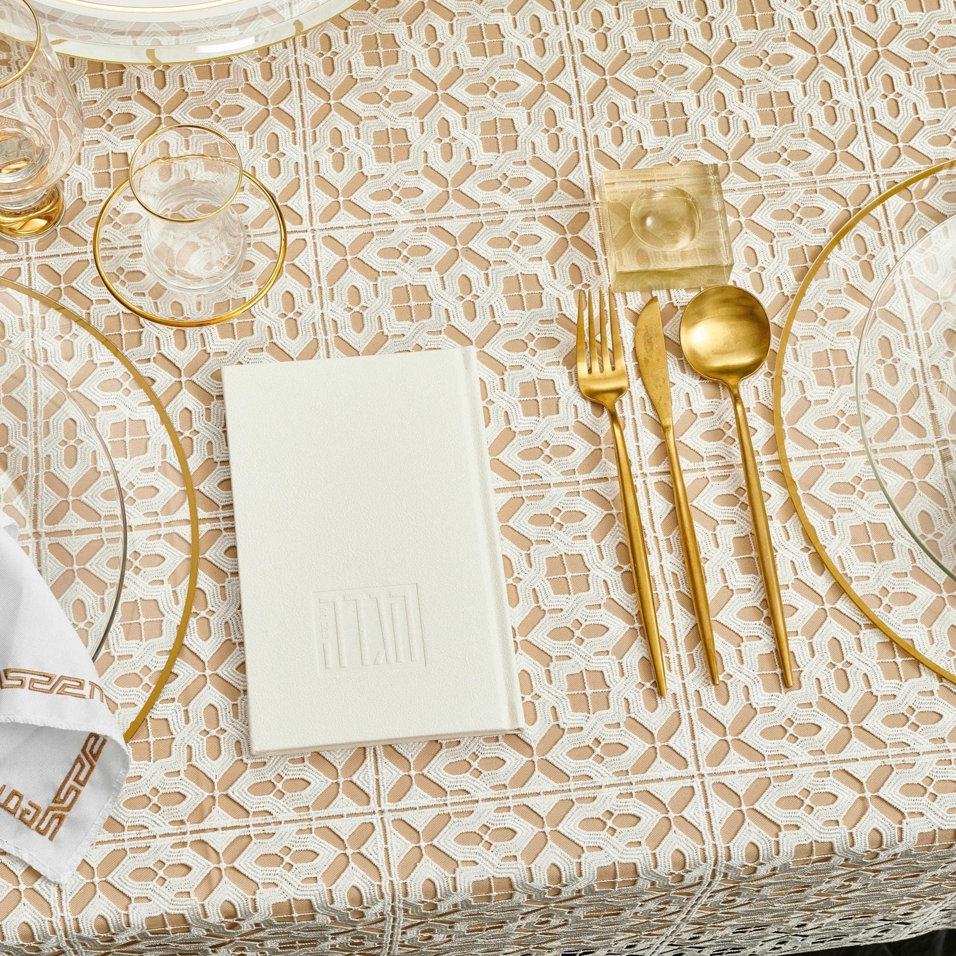 Classic 2.0 Pesach 2024 Tablescape - Waterdale Collection