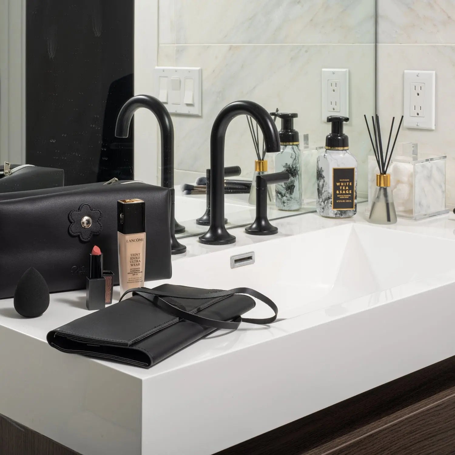 Cosmetic Bag Waterdale Collection Leather
