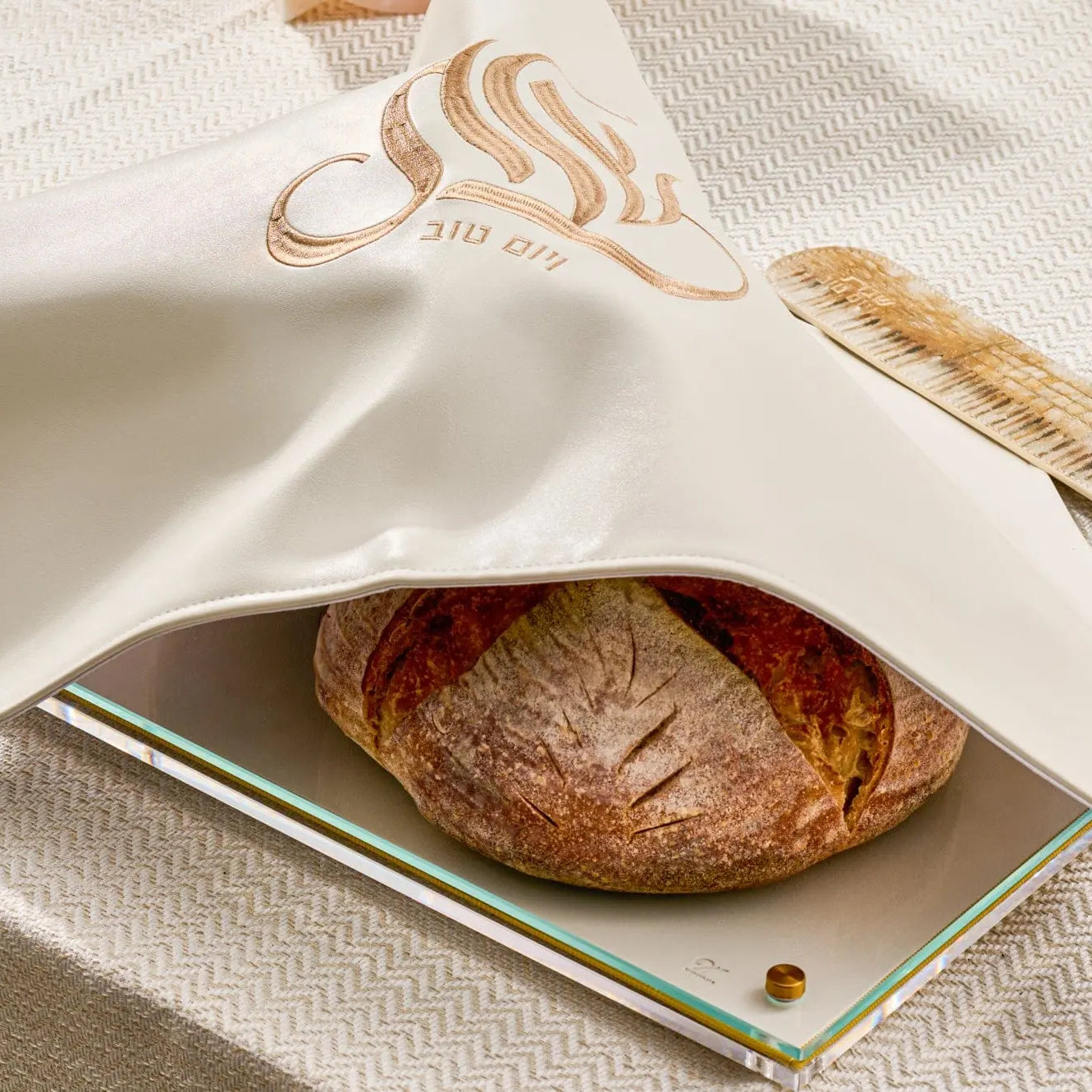 Embroidered Regal Challah Board - Waterdale Collection