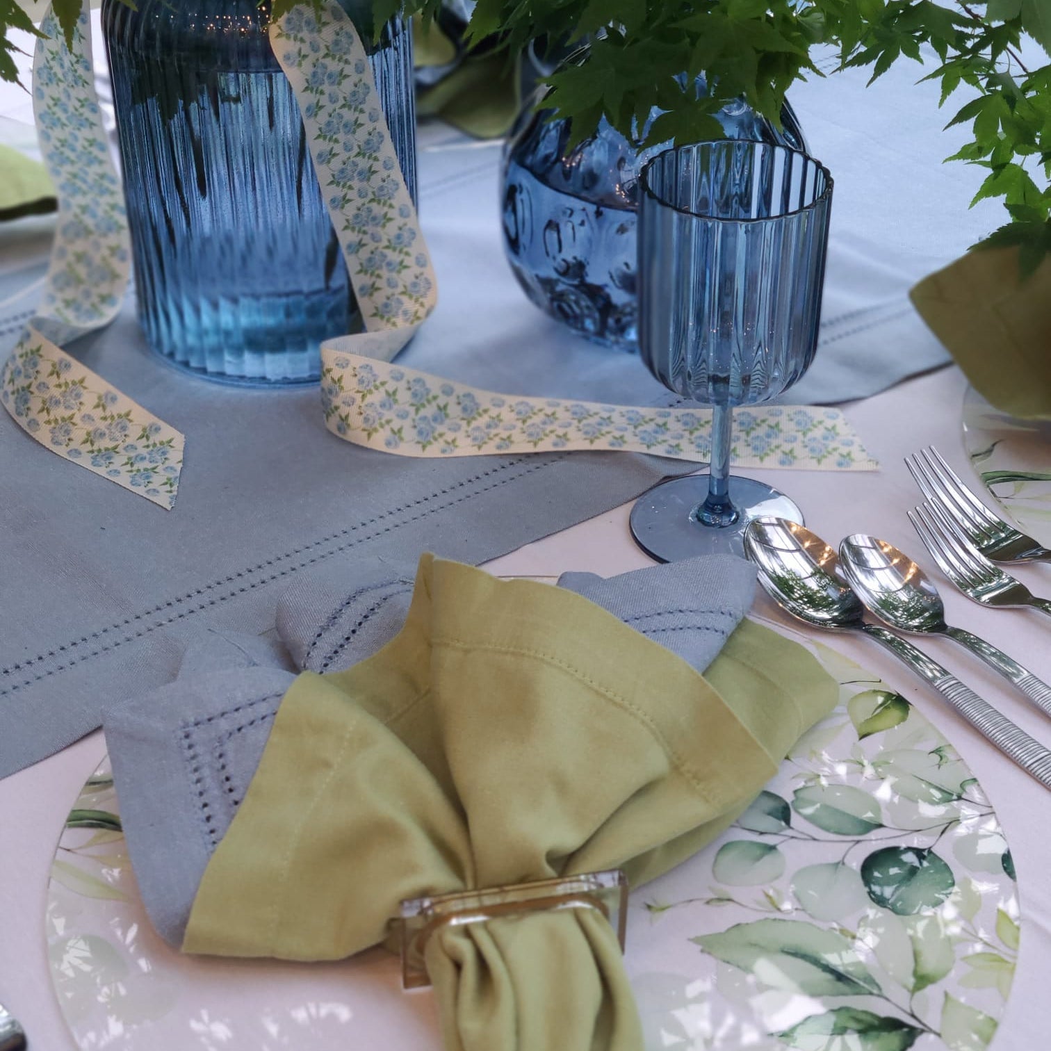 Leaf Chargers - Waterdale Collection