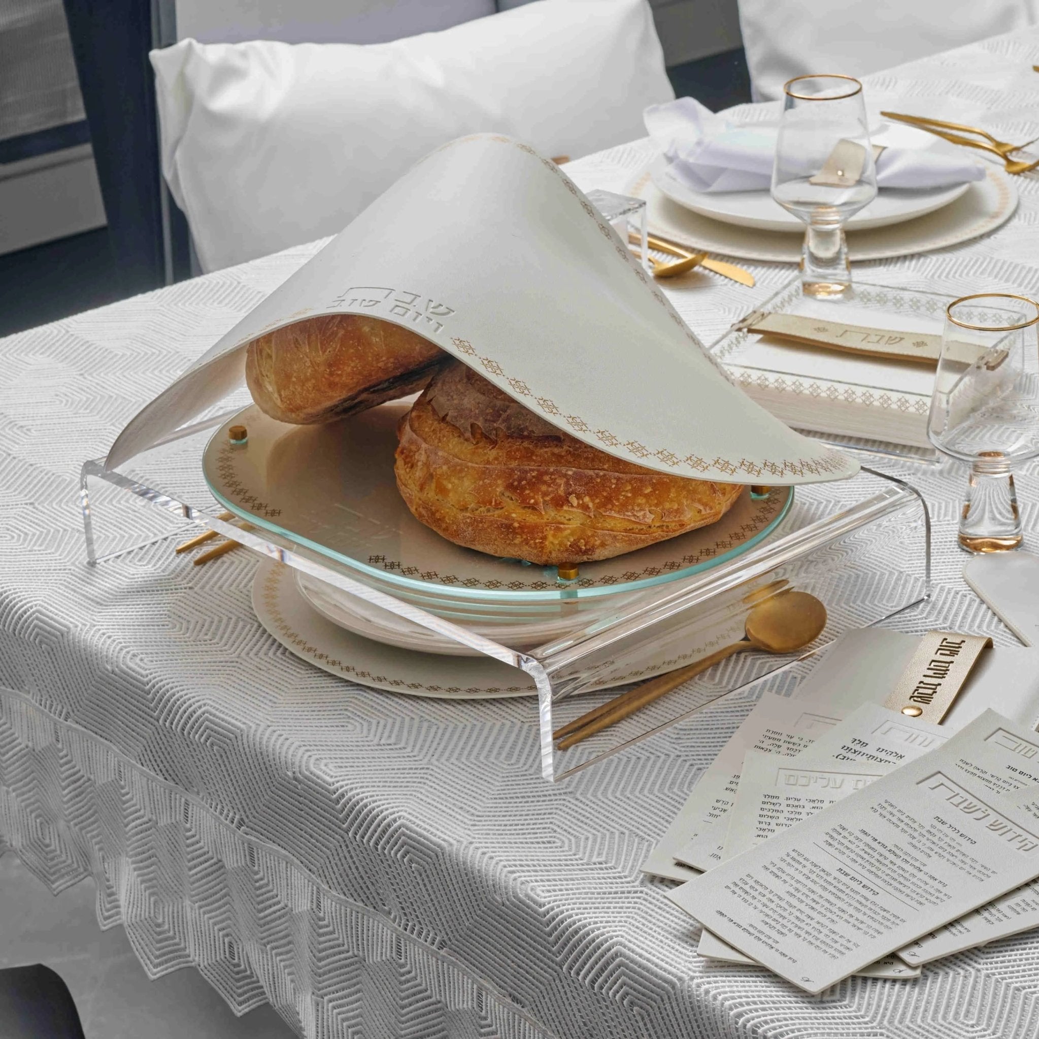 Suspended Marquesa Challah Board - Waterdale Collection