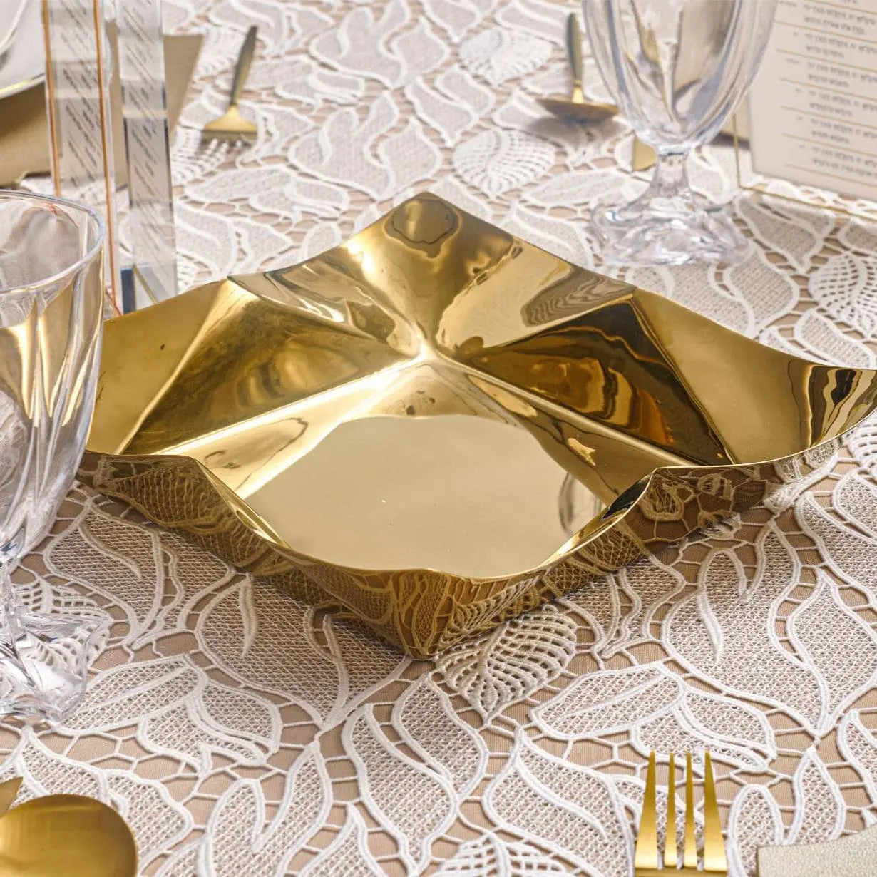Metal Contour Bread Tray - Waterdale Collection