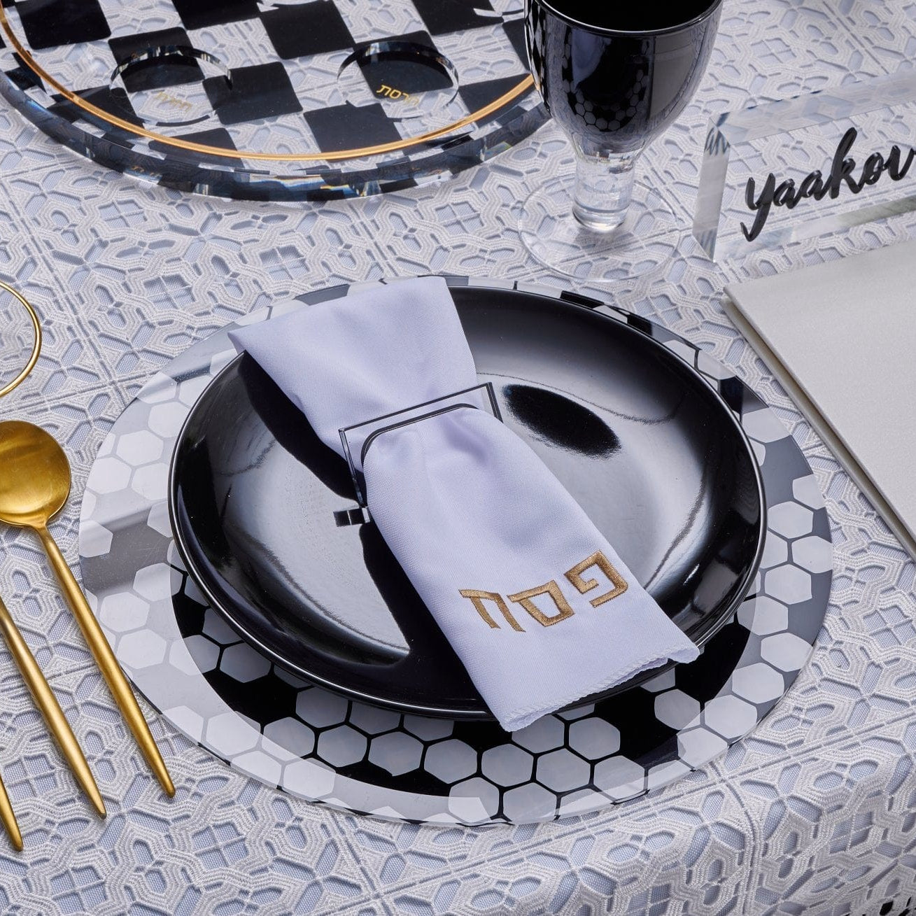 Onyx Pesach 2024 Tablescape - Waterdale Collection