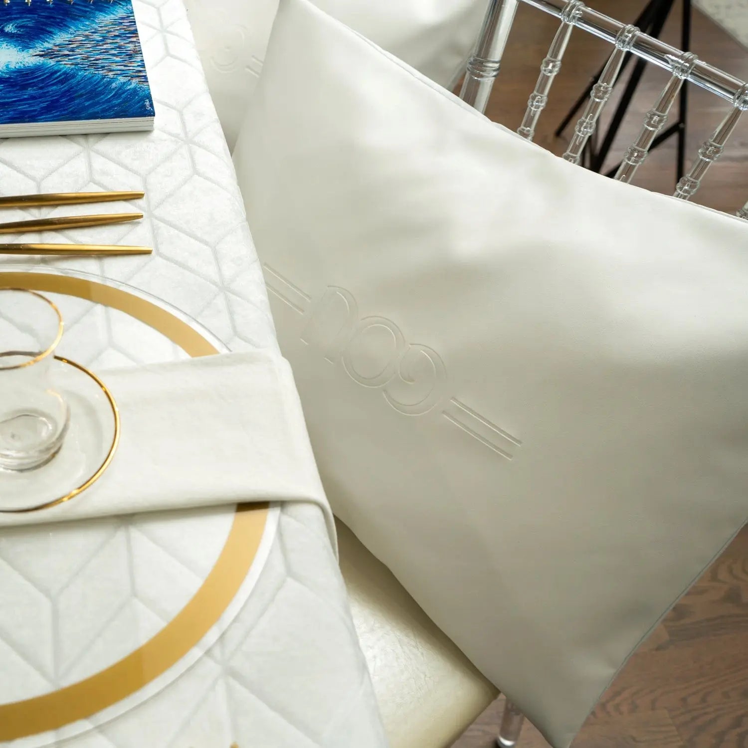 White Pillow Case - Waterdale Collection