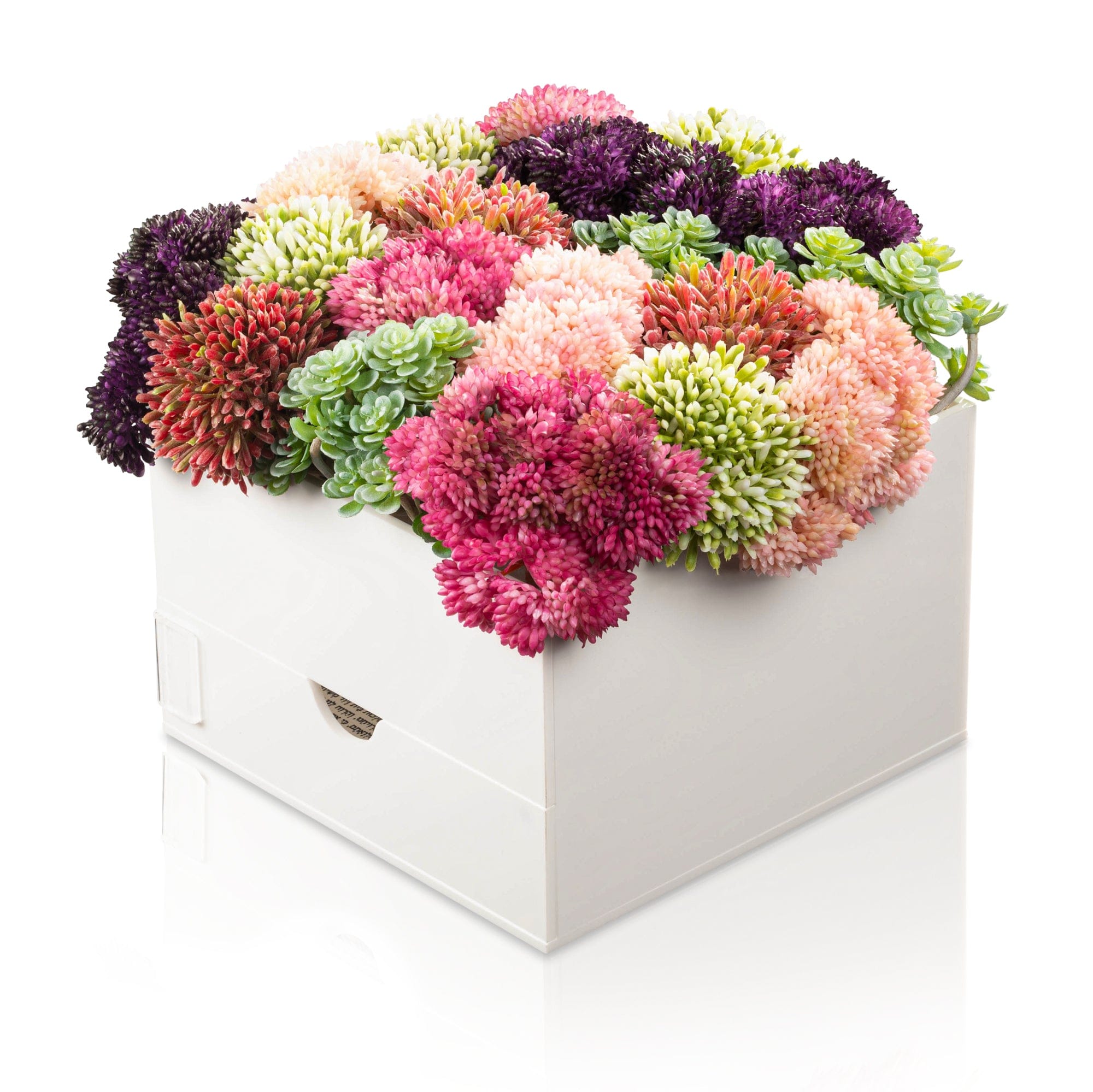 How to Present a Housewarming Gift (So It Feels Like More Than Just a Gift Bag)