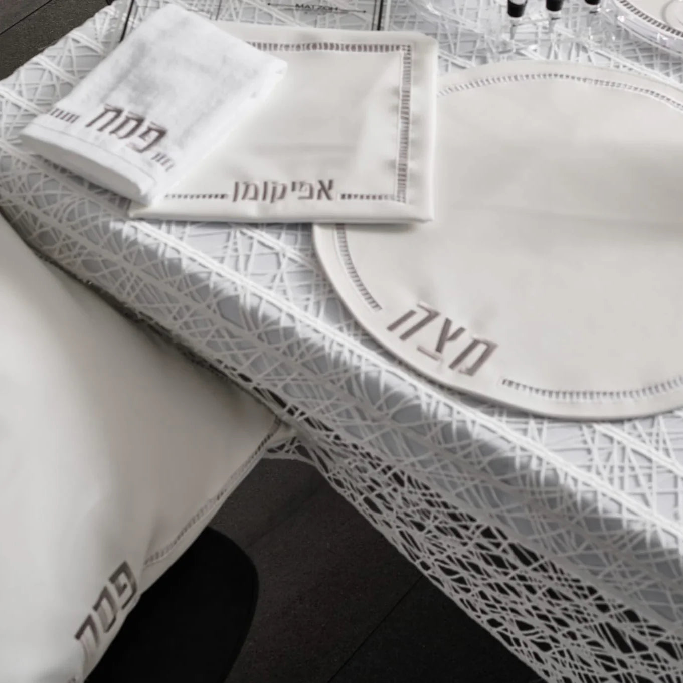 Pesach Hemstitch - Waterdale Collection