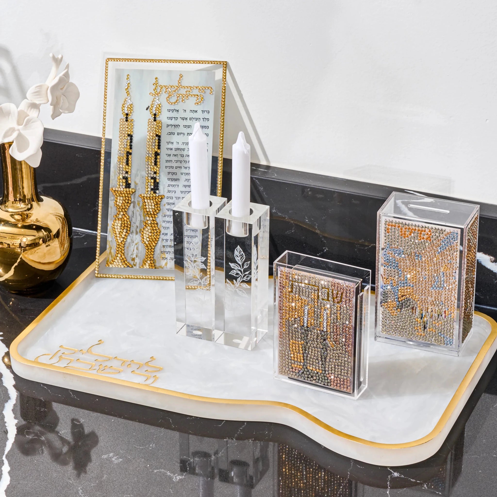 Diamond Art Hadlokas Neiros card featuring two ornate gold candles with Hebrew text and decorative border design for craft projects.