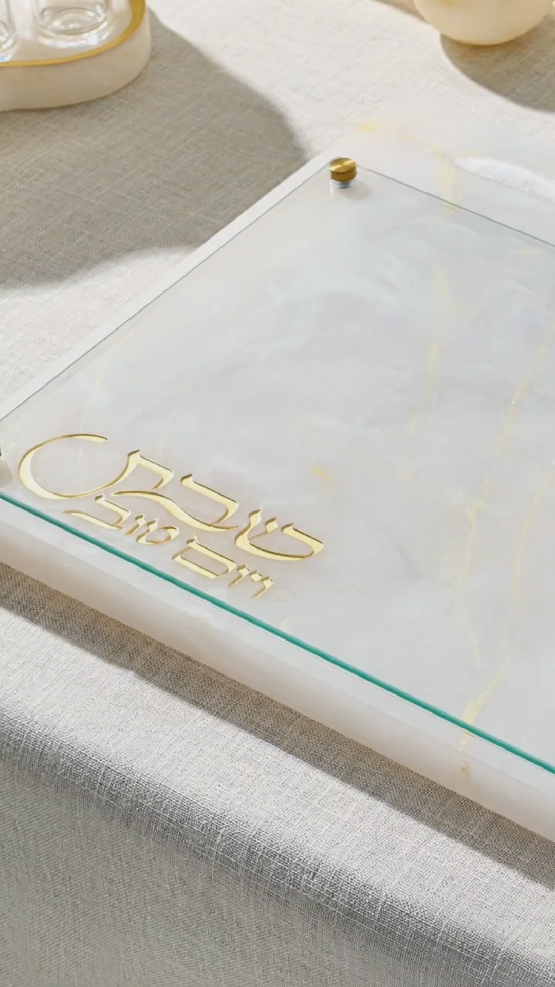 Video showing resin challah board in use, se the texture of the resin