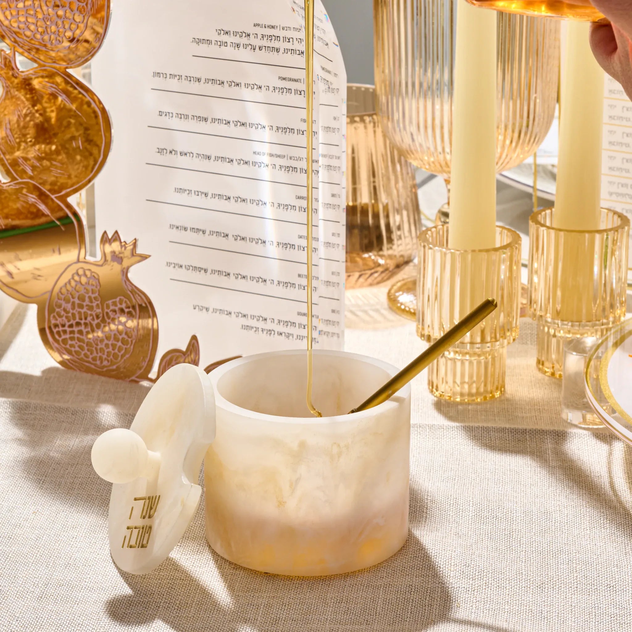 RH-HD-RO-RS-GO Classic Round Resin Honey Dish Gold