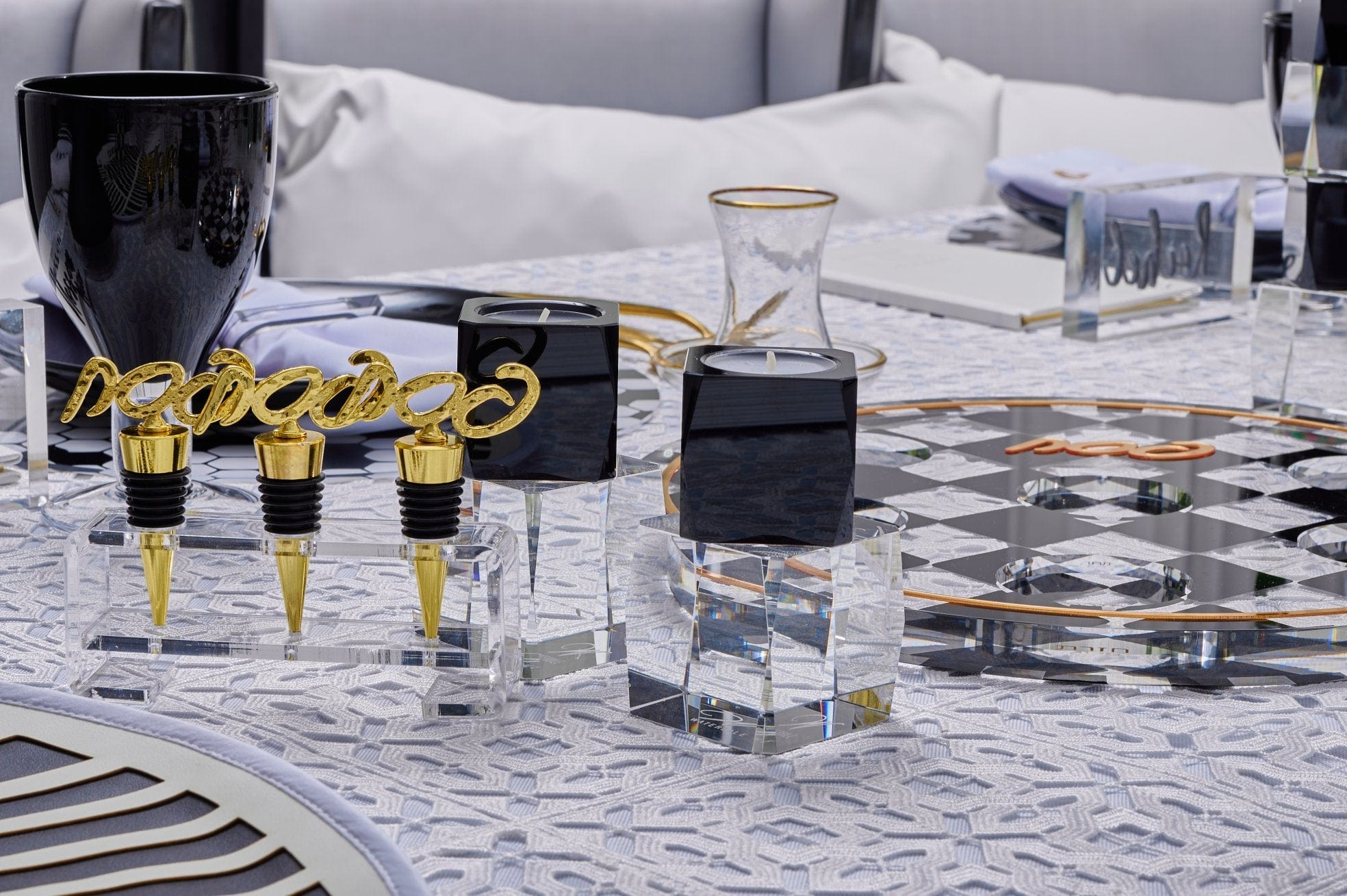 Onyx Pesach 2024 Tablescape - Waterdale Collection