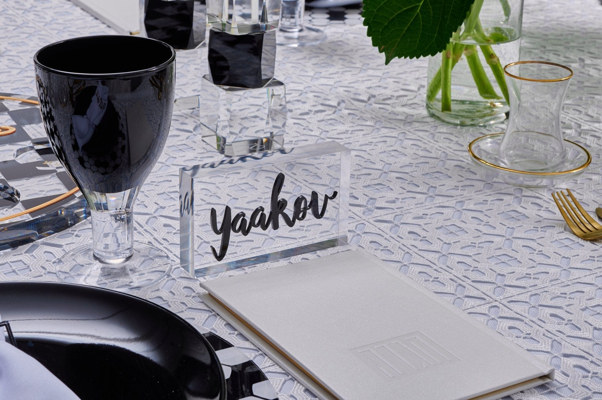 Onyx Pesach 2024 Tablescape - Waterdale Collection